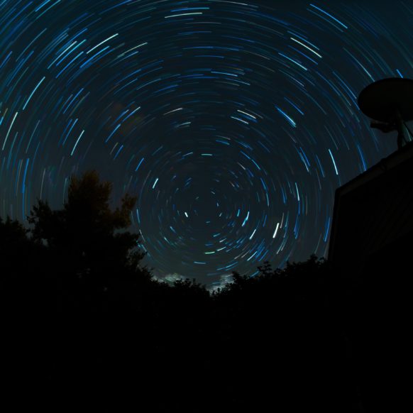 Wallpaper Weekends: Night Sky Time-Lapse for Mac, iPad, iPhone, and Apple Watch Wallpaper Weekends: Night Sky Time-Lapse for Mac, iPad, iPhone, and Apple Watch