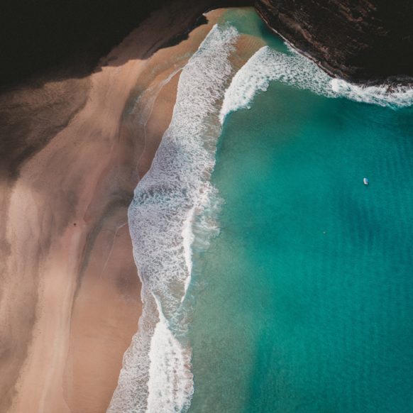 Wallpaper Weekends: Warm Ocean Breezes for Mac, iPad, iPhone, and Apple Watch Wallpaper Weekends: Warm Ocean Breezes for Mac, iPad, iPhone, and Apple Watch
