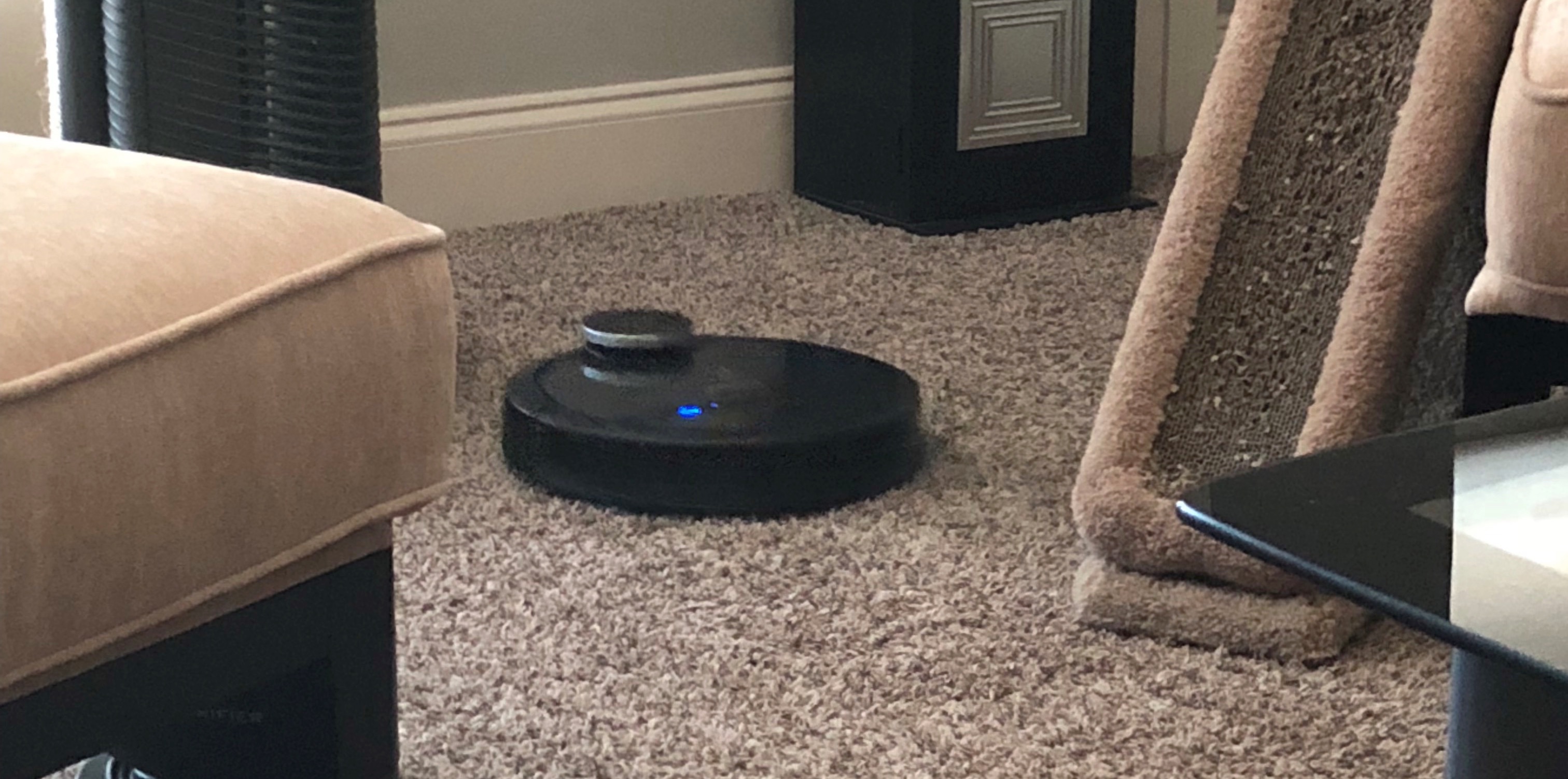 Review: The Ecovacs DEEBOT 901 - Intelligent Robot Vacuuming at a Reasonable Price Review: The Ecovacs DEEBOT 901 - Intelligent Robot Vacuuming at a Reasonable Price