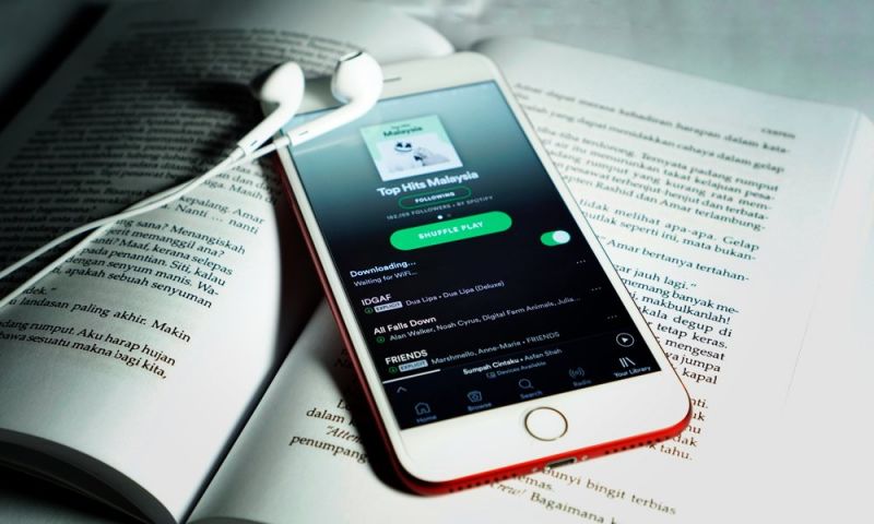 Spotify Subscriber Numbers Twice That of Apple Music