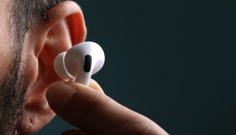 Apple Releases Firmware Update 2D15 for AirPods Pro